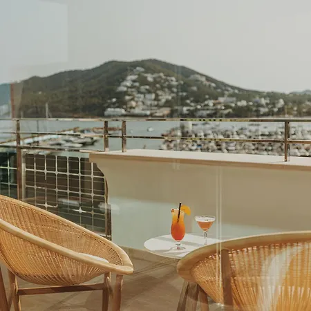 Aguas De Ibiza Grand Luxe - Small Luxury Of The World ホテル サンタ・エウラリア・デス・リウ