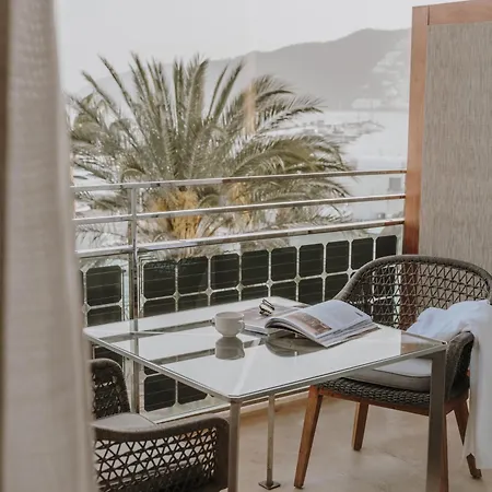Aguas De Ibiza Grand Luxe - Small Luxury Of The World 5* サンタ・エウラリア・デス・リウ